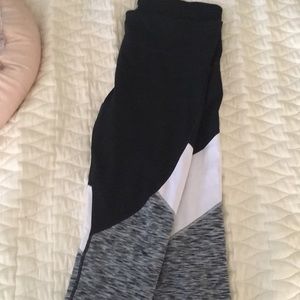 Gap capri work out pants